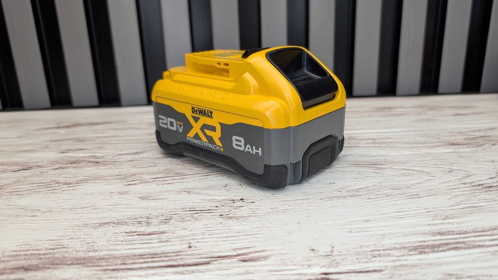 Акумулятор, батарея DeWALT DCB2108 8Ah POWERPACK