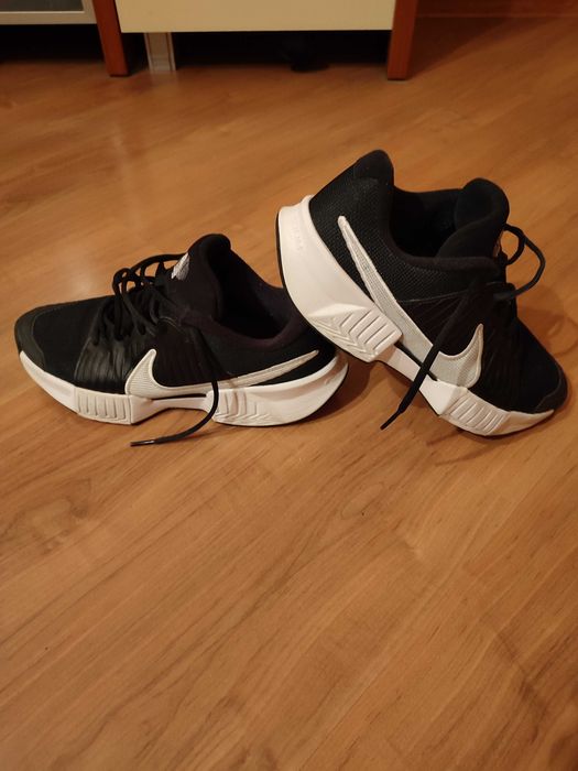 Nike tennis tanio Air Zoom Gp Challenge Pro 44 280 mm