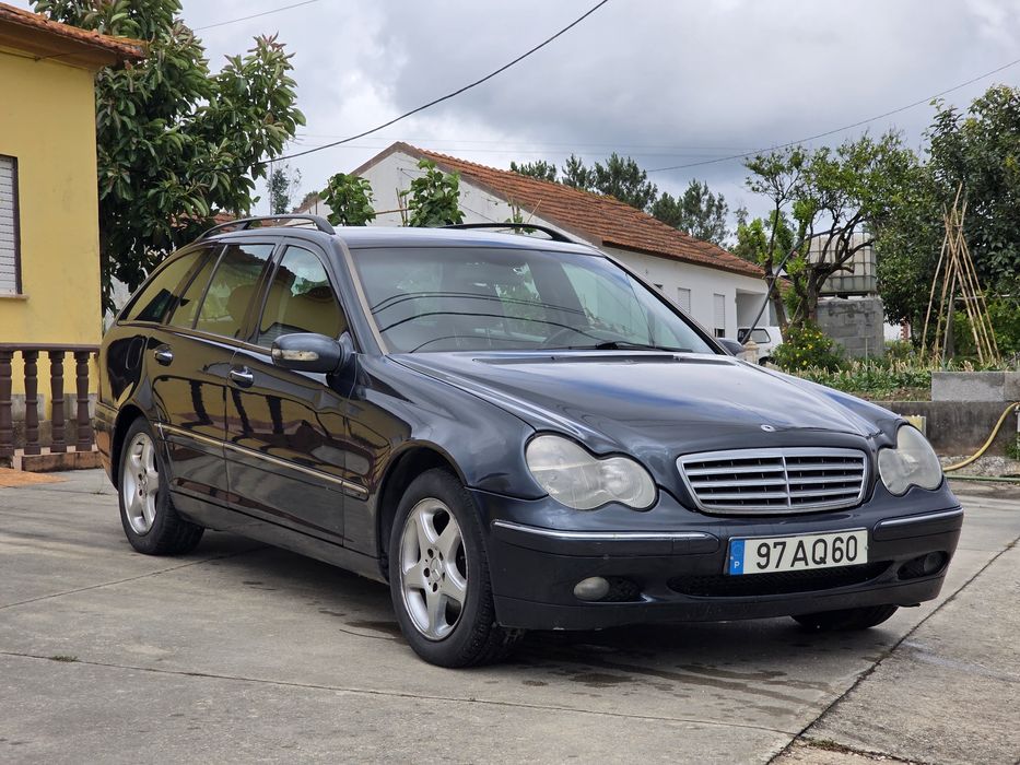 Mercedes-Benz C 220 CDI Station (2004) – Bom Estado, Revisões em Dia (Aceito Retoma)