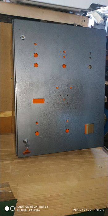 Шафа металічна 60*80*22