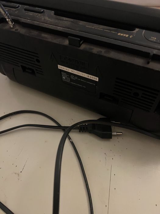 Radio Yoko com clunas embutidas 3 Band