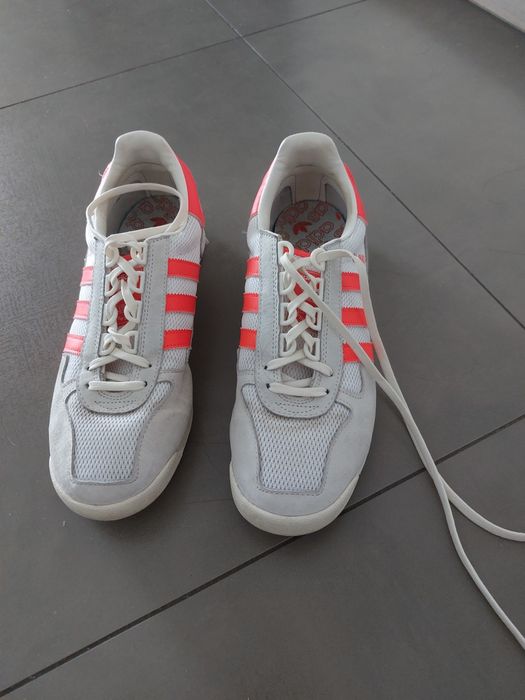 Ténis adidas bege