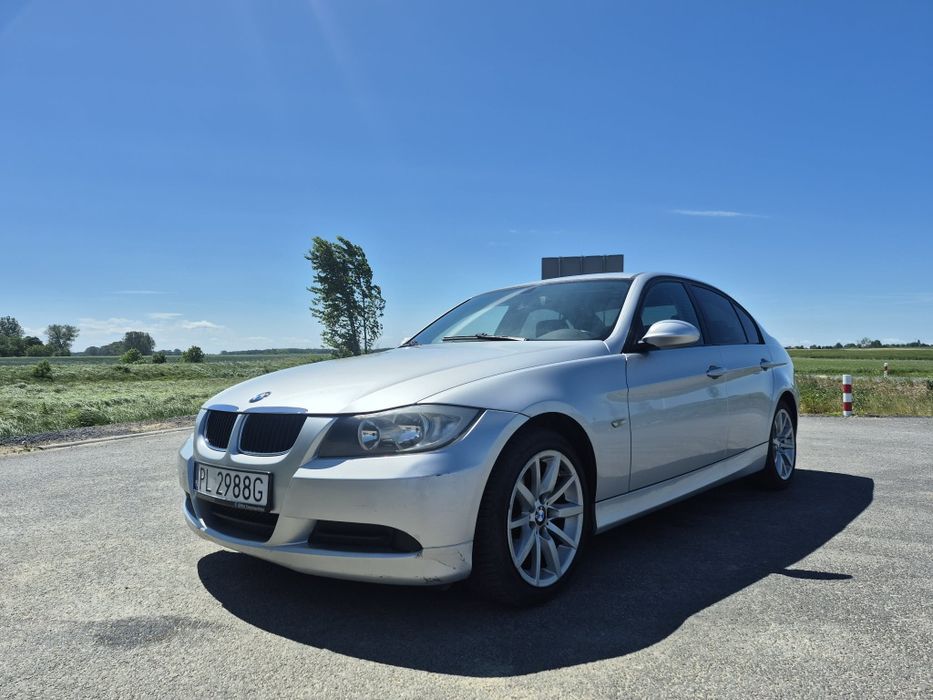 BMW serii 3 E90 Sedan