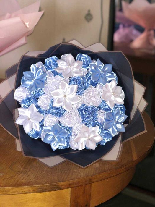 Букети з атласної стрічки