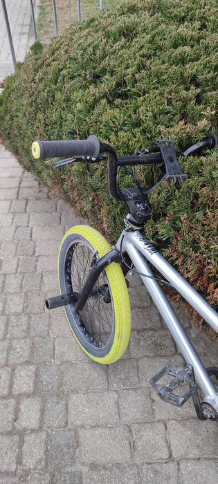 Rower BMX, szary, koła 20 cali + pegi