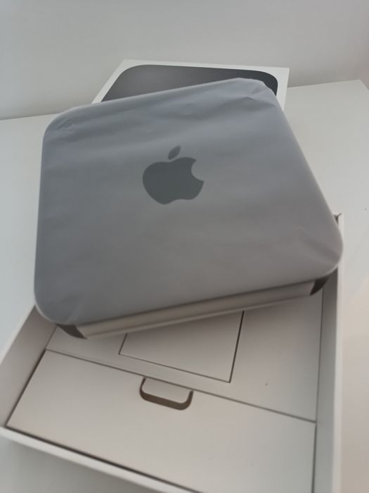 APPLE Mac Mini 2018 3.2 GHz 6-Core i7 32GB 512GB SSD PEREŁKA!