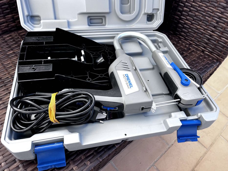 serra compacta dremel moto-saw
