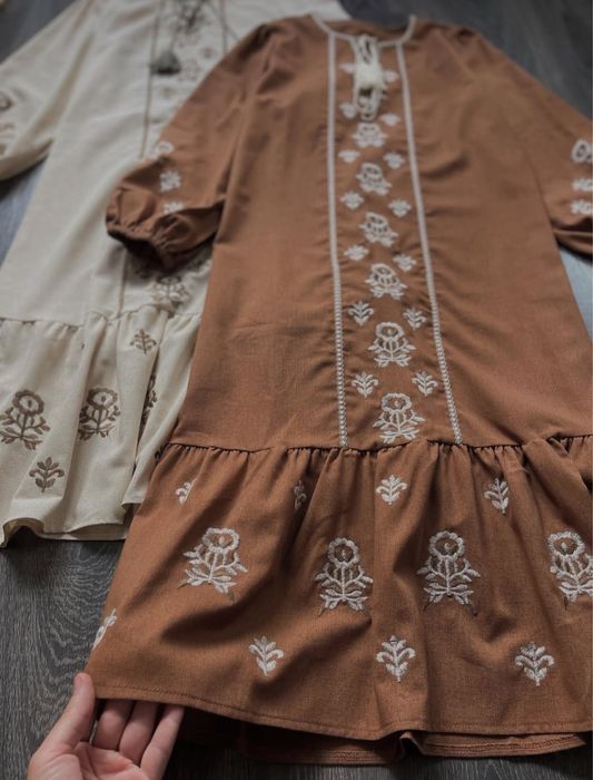 Вишиті плаття