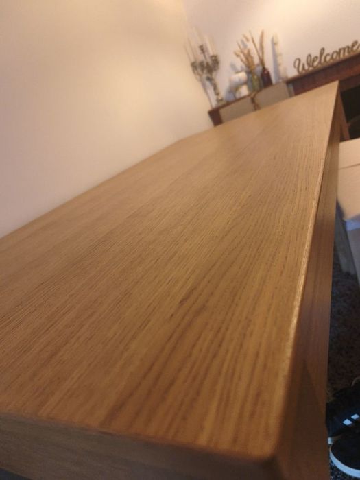 Mesa extensível 1,80  a 2,3mts pode ir com 4 cadeiras