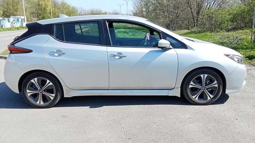 аренда прокат nissan leaf 2020 40 квтч 4 камеры