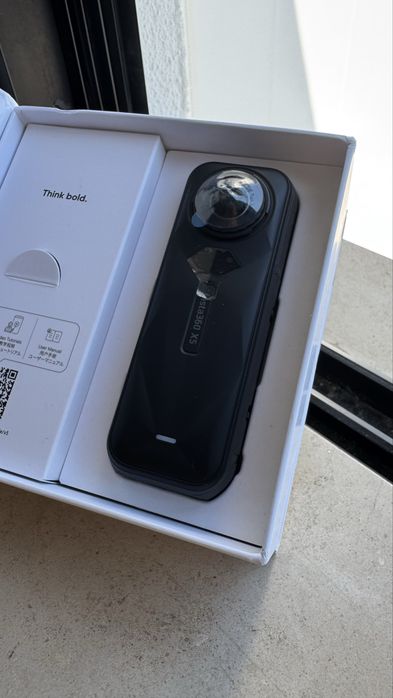 Câmara Insta360 X5 - Nova