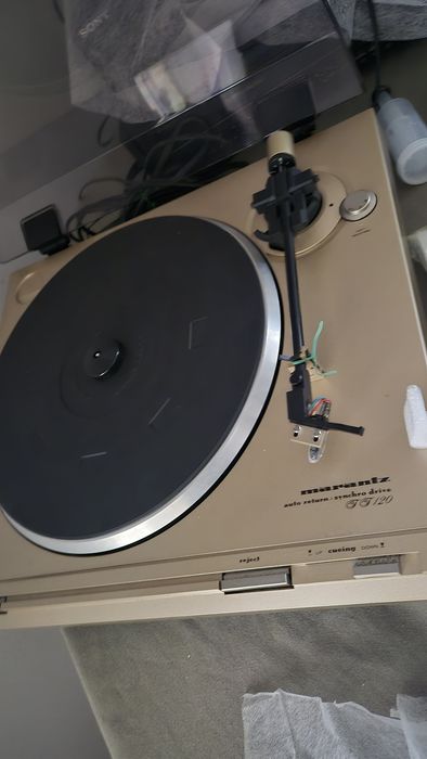 Gira-discos Marantz TT 120