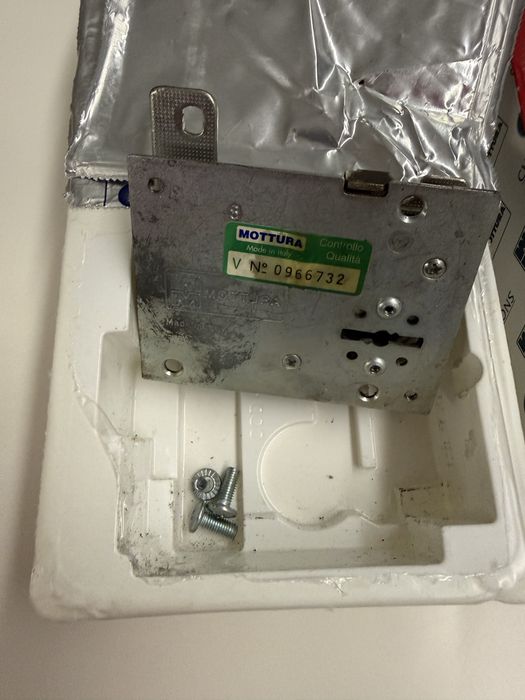 Núcleo para porta MOTTURA
