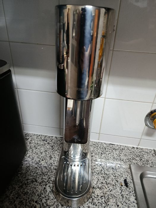Máquina de Água com Gás SodaStream Enso (Inox) + Garrafa+ 4 Cilindros (vazios)
Descrição: