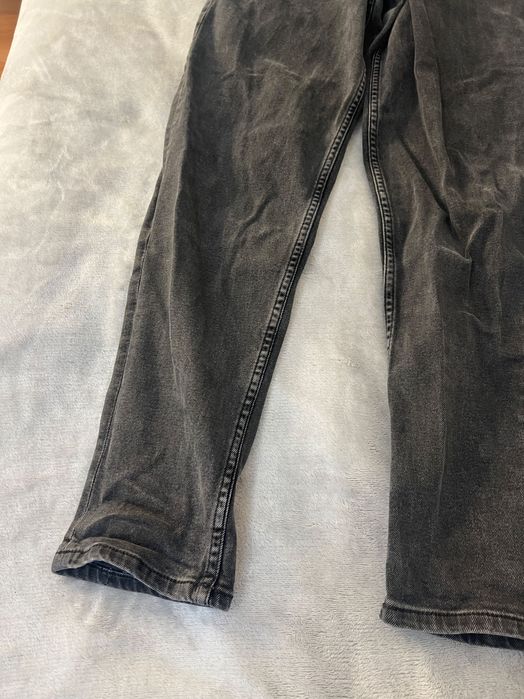 Czarne / szare spodnie / jeansy / dżinsy loose mam jeans | H&M