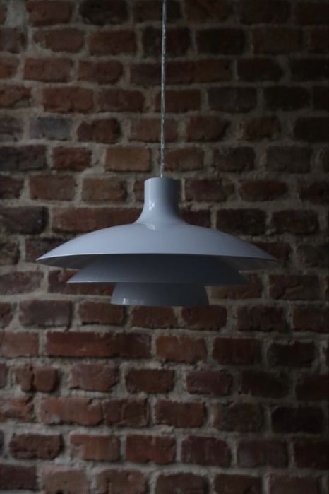 Biała duńska lampa wisząca space age mid century