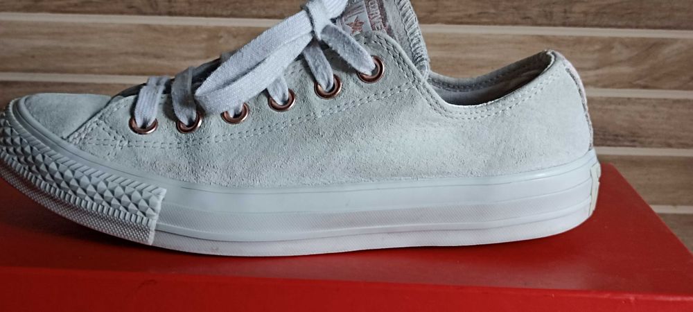 Кеди замшеві  " CONVERSE " (38,5р)