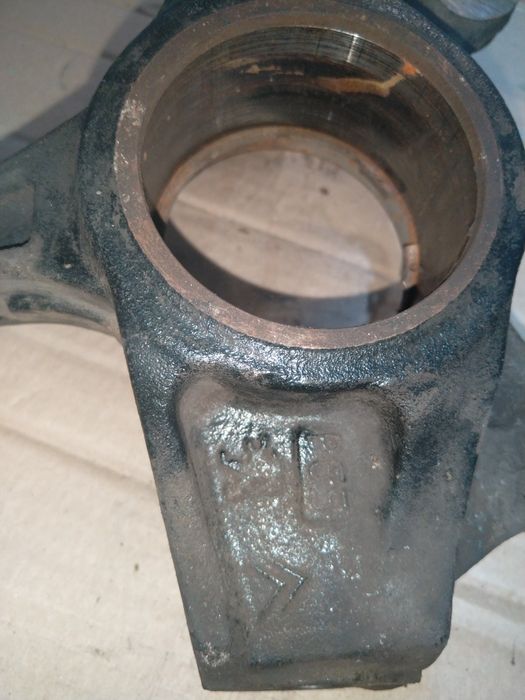 Поворотний кулак Citroen C4 Picasso