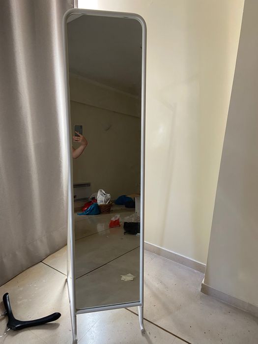 Espelho com arrumação IKEA