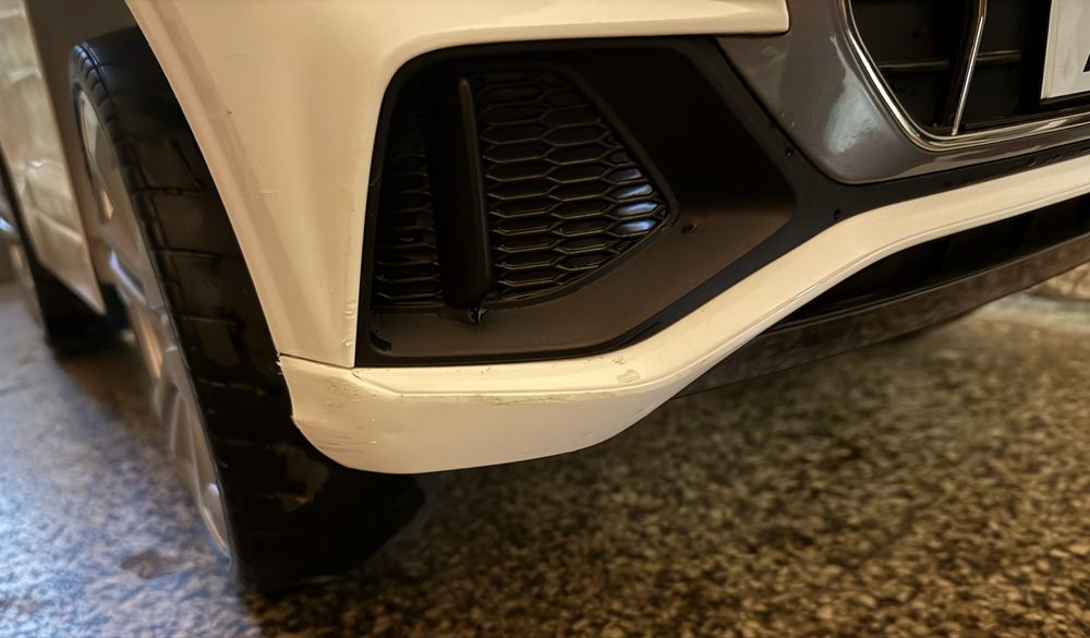 Дитяча машинка електромобіль Audi Q8