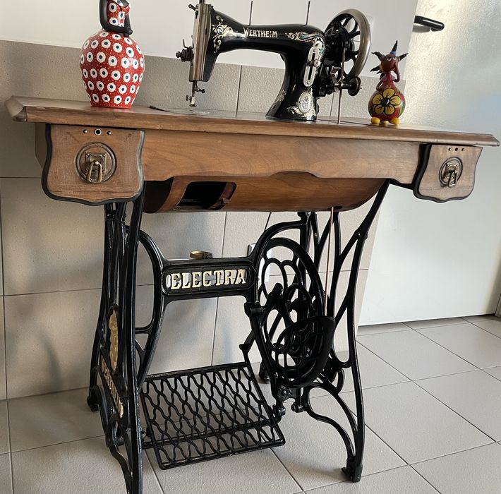 Máquina de costura wertheim, restaurada