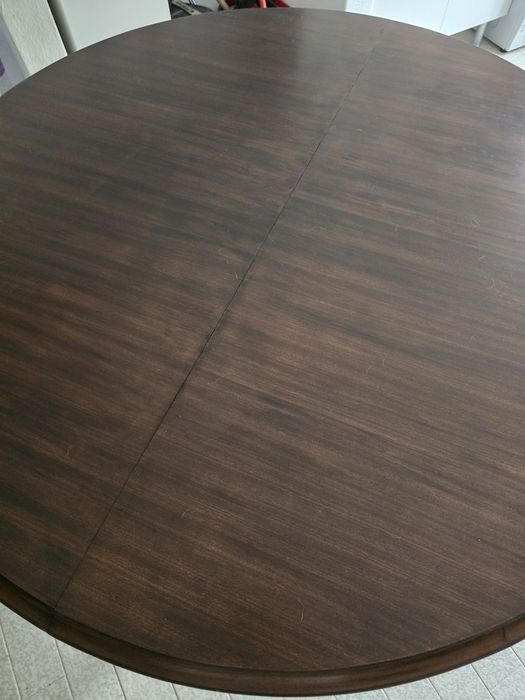 Mesa de sala madeira maciça, Impecável