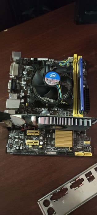 Asus H81M-K/G3220/GeForce 1gb/8gb озу