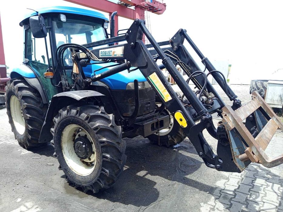 Ciągnik TD80D New Holland