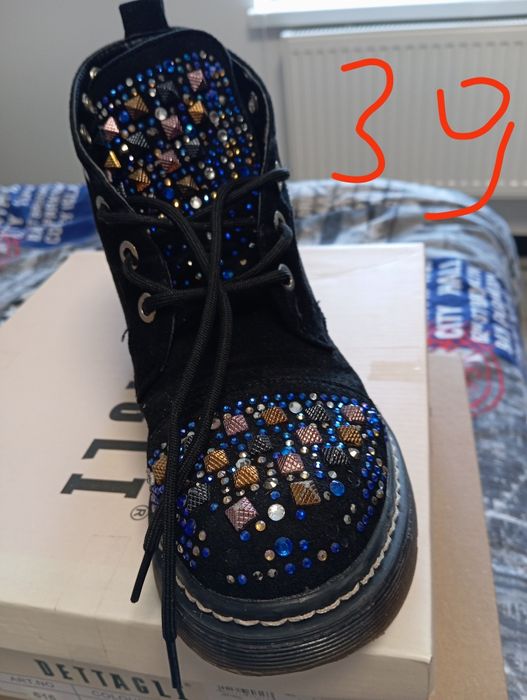 Продам взуття бу в дуже хорошому стані,розмір вказаний на фото.