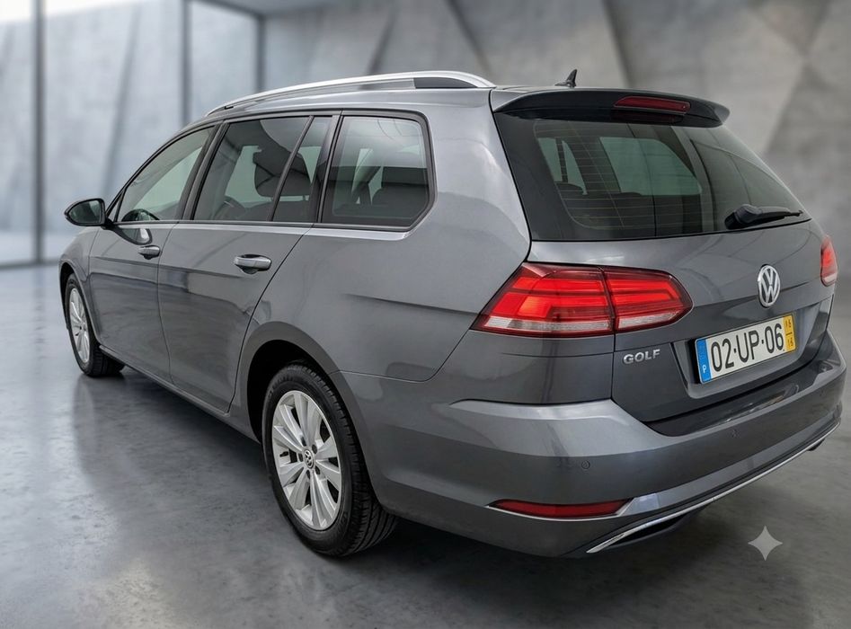 VW Golf VII Confortline (110 cv) – 2018 | Nacional