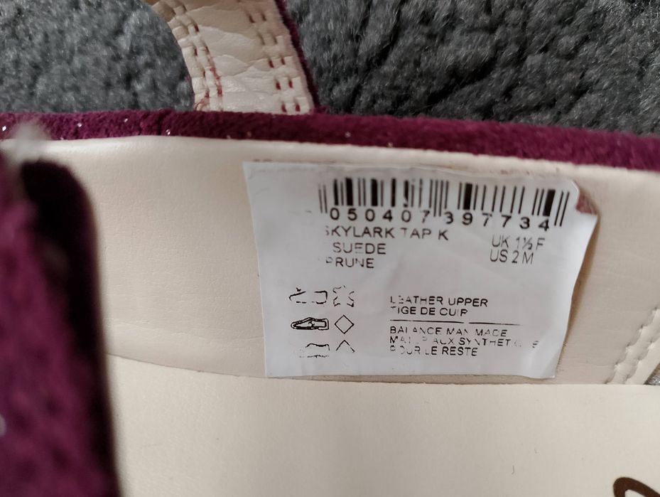 Piękne skórzane bordowo brokatowe baleriny roz 33