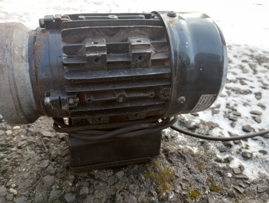 Silnik elektryczny 63s/4 tw 0.09kw