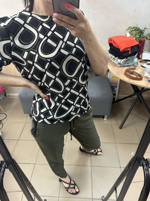 Комплект штани та блуза с легкої тканини