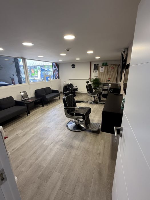 Barbearia ou salao pronta a trabalhar