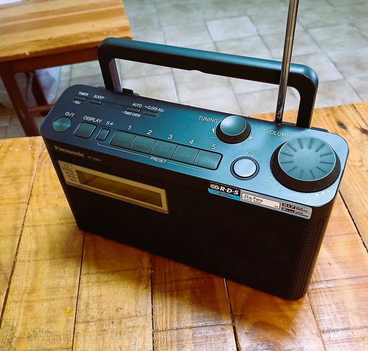Rádio Panasonic Modelo RF-U300