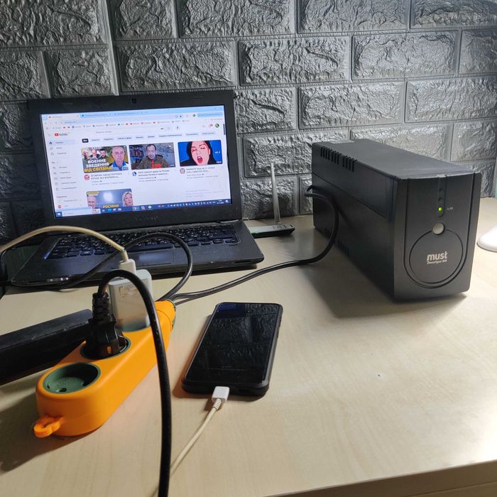 зарядка 220v АКБ GEL 12Ah источник бесперебойного питания 480вт