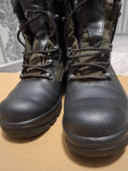 Черевики берці 42 р.