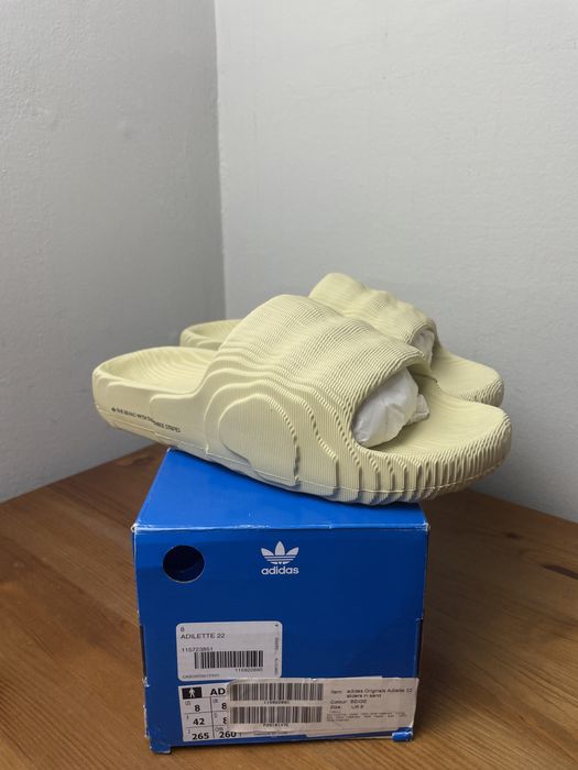 Adidas Slides “sand”