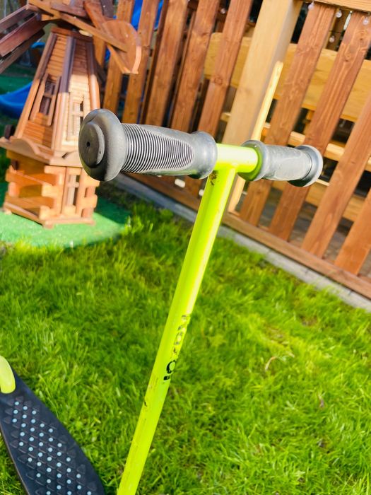 Hulajnoga trójkołowa Razor zielona sprawna