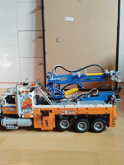 złożony zestaw LEGO technic 42128