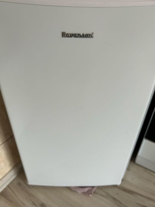 Mała lodówka jak nowa .