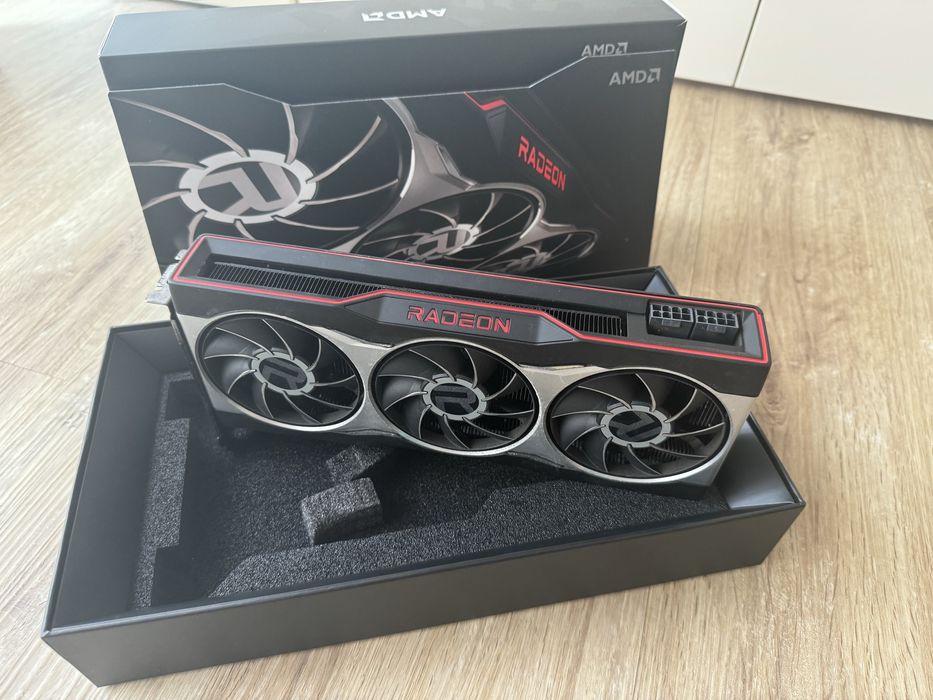 AMD RX6800  Reference
