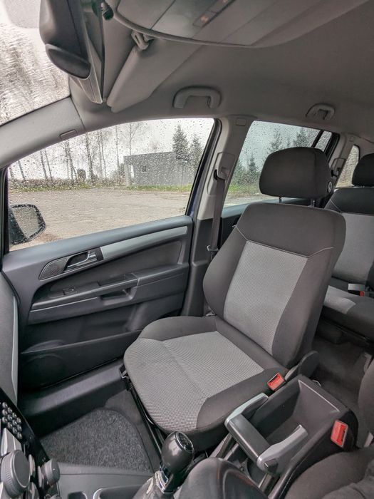 Opel zafira b 1.7cdti 2010 7містць