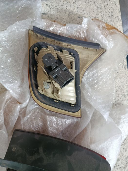 Faróis audi a4 b7 traseiros sedan