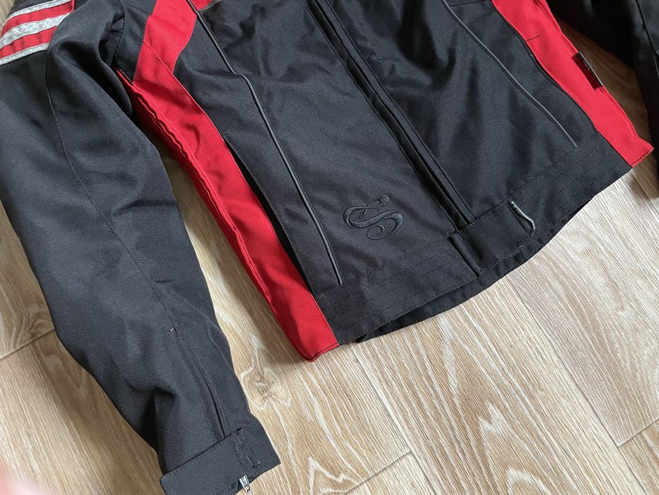 IXS. Дуже гарна жіноча мотокуртка в стані НОВОЇ ! S  розмір