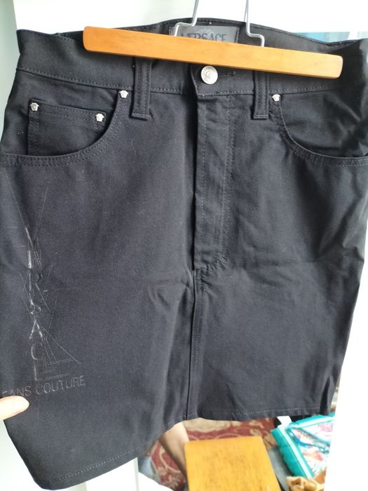 Czarna spódnica Versace vintage