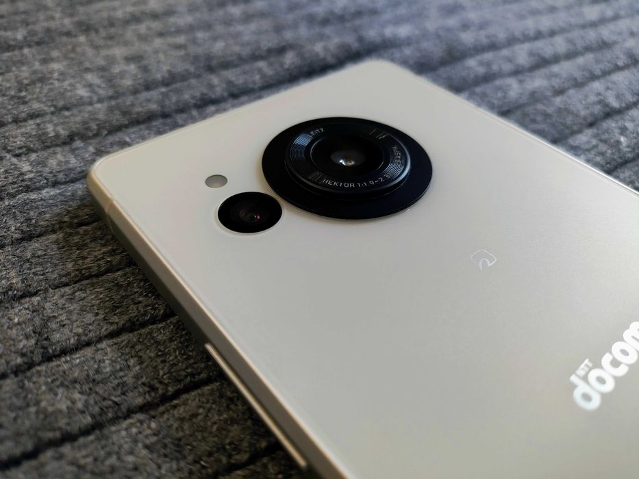 Компактный смартфон Sharp AQUOS S52D 6.39IGZO+OLED 240Гц, 2SIM, NFC