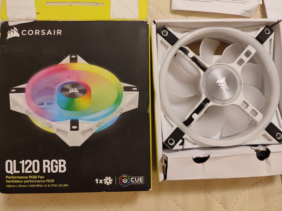 Кулер для корпусу Corsair iCUE QL120 RGB