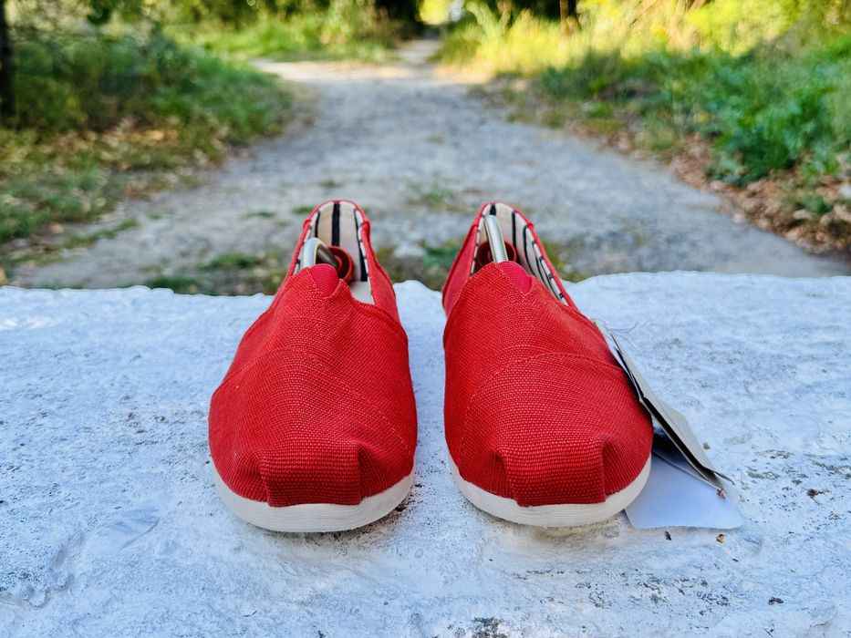 Красиві мокасіни TOMS Red Alpargata