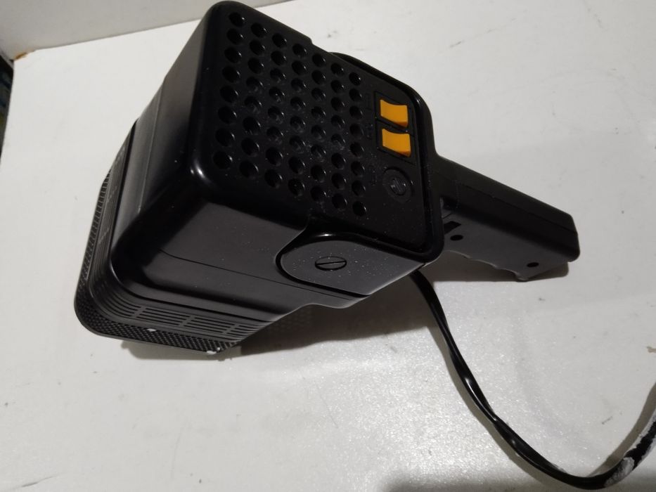 Lampa błyskowa KAISER 3015 jak nowa